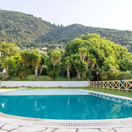 Konstantinos Pool By Go4sea Appartement