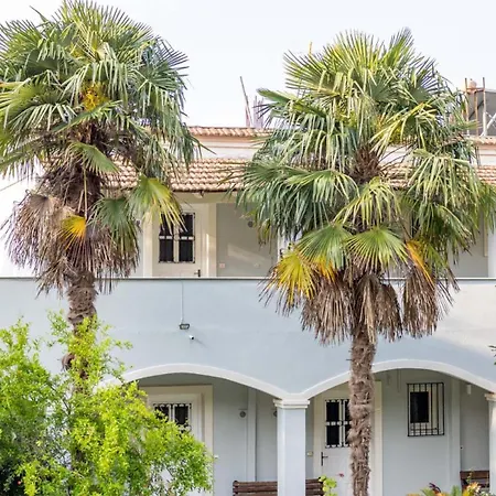 Konstantinos Pool & Fun アパート